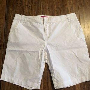 Cute White Shorts Size 11